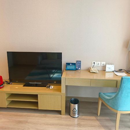 Holiday Inn Express Beijing Yizhuang By Ihg - Taxi 1 Hour To International Airport And 800 Meters To The Nearby Subway Buitenkant foto